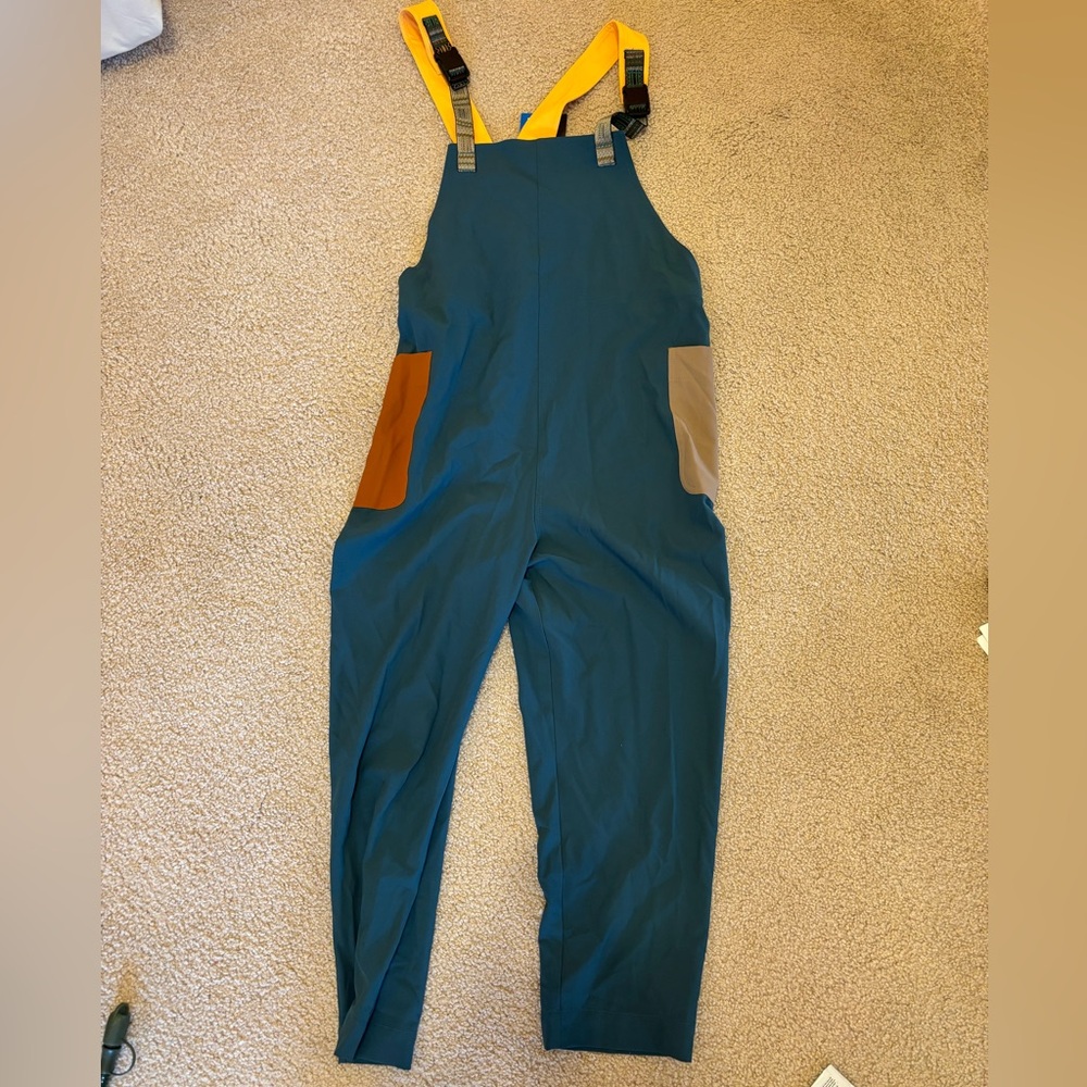 KAVU women’s medium quick dry overalls